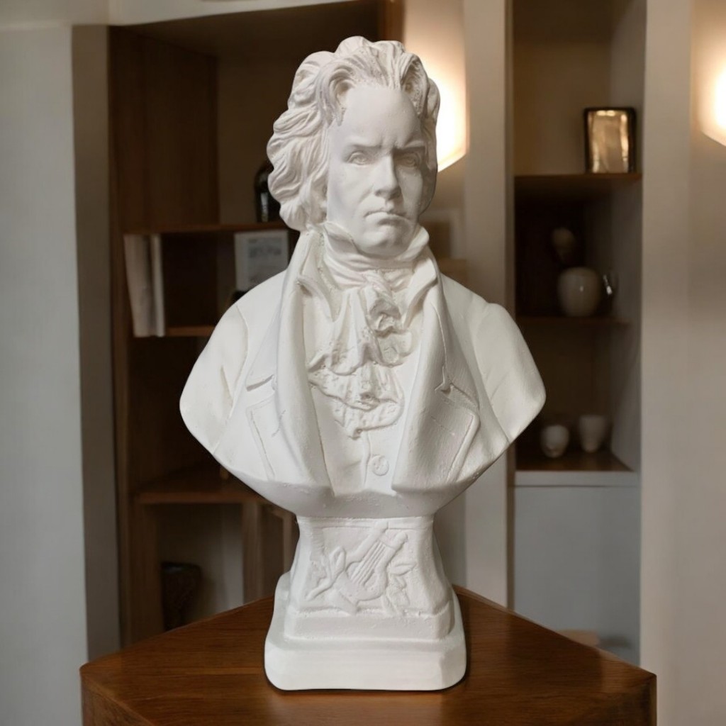Estátua Busto Escultura De Beethoven Luxo Música em Oferta na Shopee