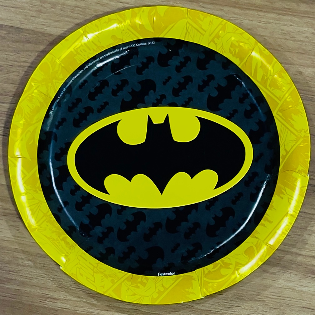 8 ~32 PRATO FESTA  BATMAN DE PAPEL 18 CM FESTCOLOR em Oferta na Shopee