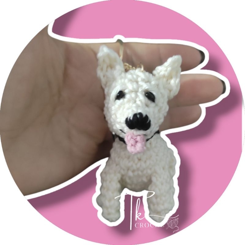Chaveiro cachorro Pastor Suíço  e Pastor Belga Malinois/ Border Collie amigurumi.