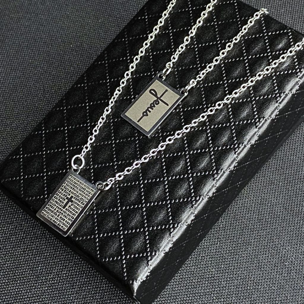 Colar Escapulário Pai Nosso Para Presente em Aço Inox Masculino Feminino Pode Molhar Não Fica Preto