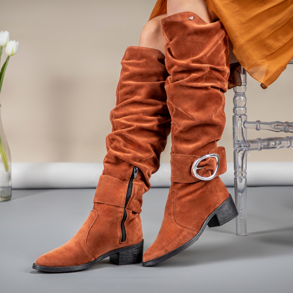 Bota Feminina Montaria GuGi Em Camurça Premium Zíper Lateral Com Sola Antiderrapante Leve 220-GG em Oferta na Shopee