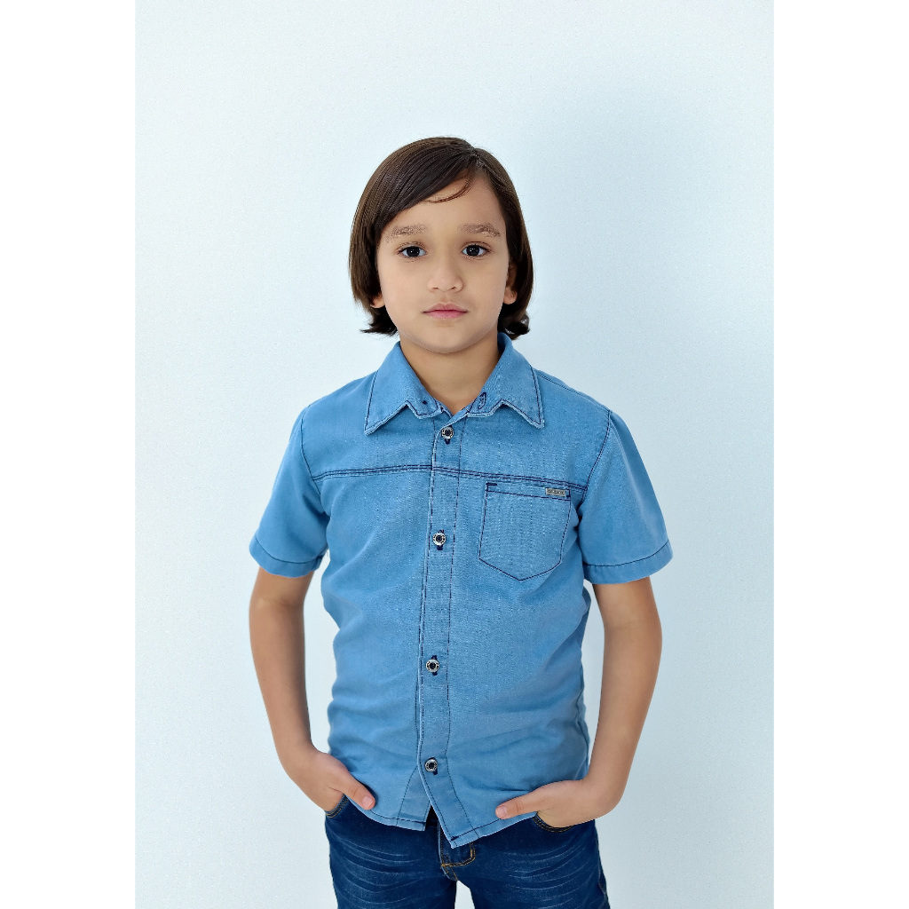 Camisa Jeans Infantil  Masculina Manga Curta – Moda Menino Estilosa e Confortável 02 ao 12 anos.