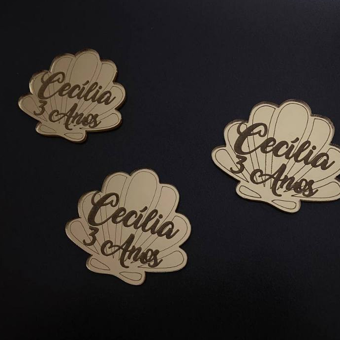 Aplique Concha Gravada com Nome Personalizado 4cm Acrílico Espelhado - Kit com 10 unidades