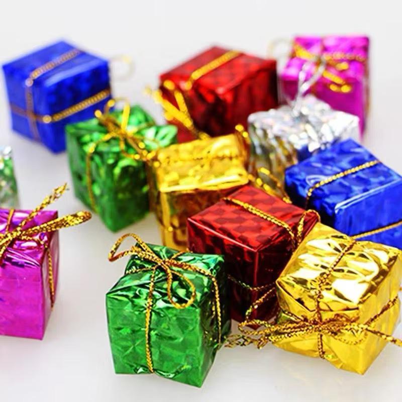 Kit 6 Enfeites Natalinos Presentinho presentes Pendurar árvore de natal Pendente Decorativos colorido