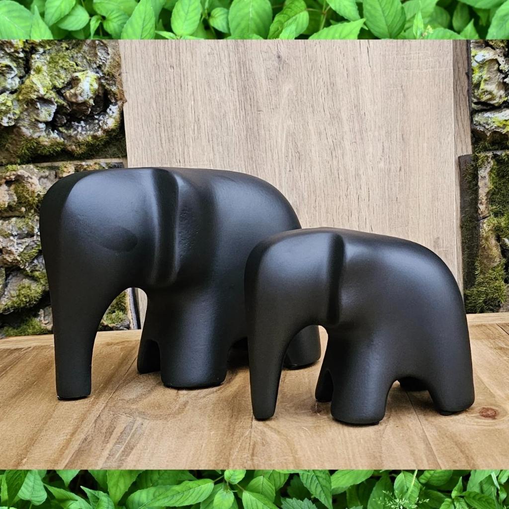 Estatueta Família Elefante Decoração Cerâmica Sala Hack Dupla elefante preto sala mesa rack estante