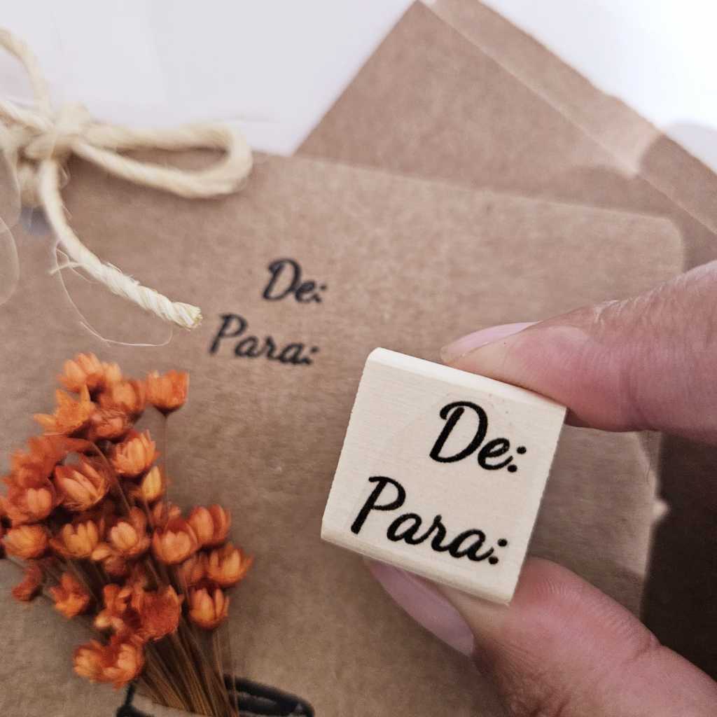 Mini carimbo (De: Para:) 2x2cm Para personalizar tags em Oferta na Shopee