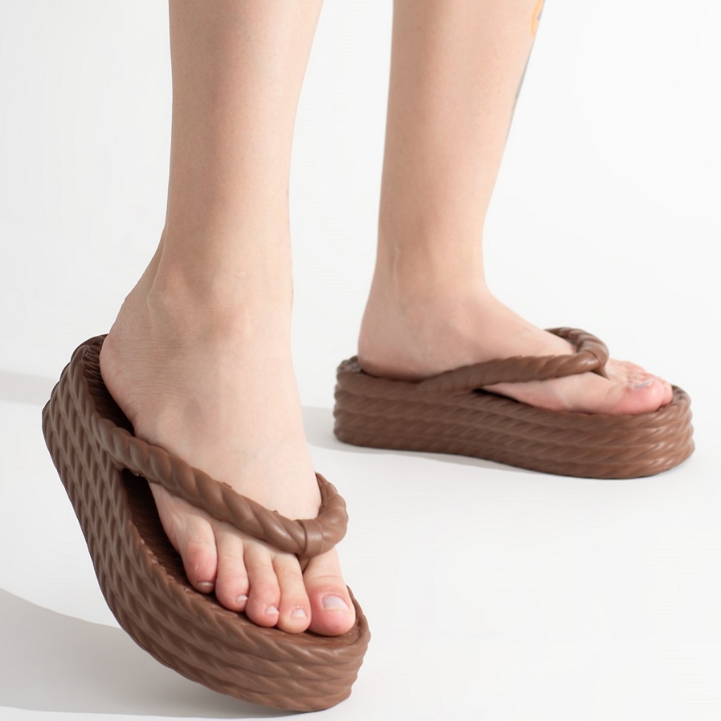 Chinelo  Feminino Plataforma Trançado Nuvem em EVA Solado Alto Muito Leve Macia Confortável Elegante