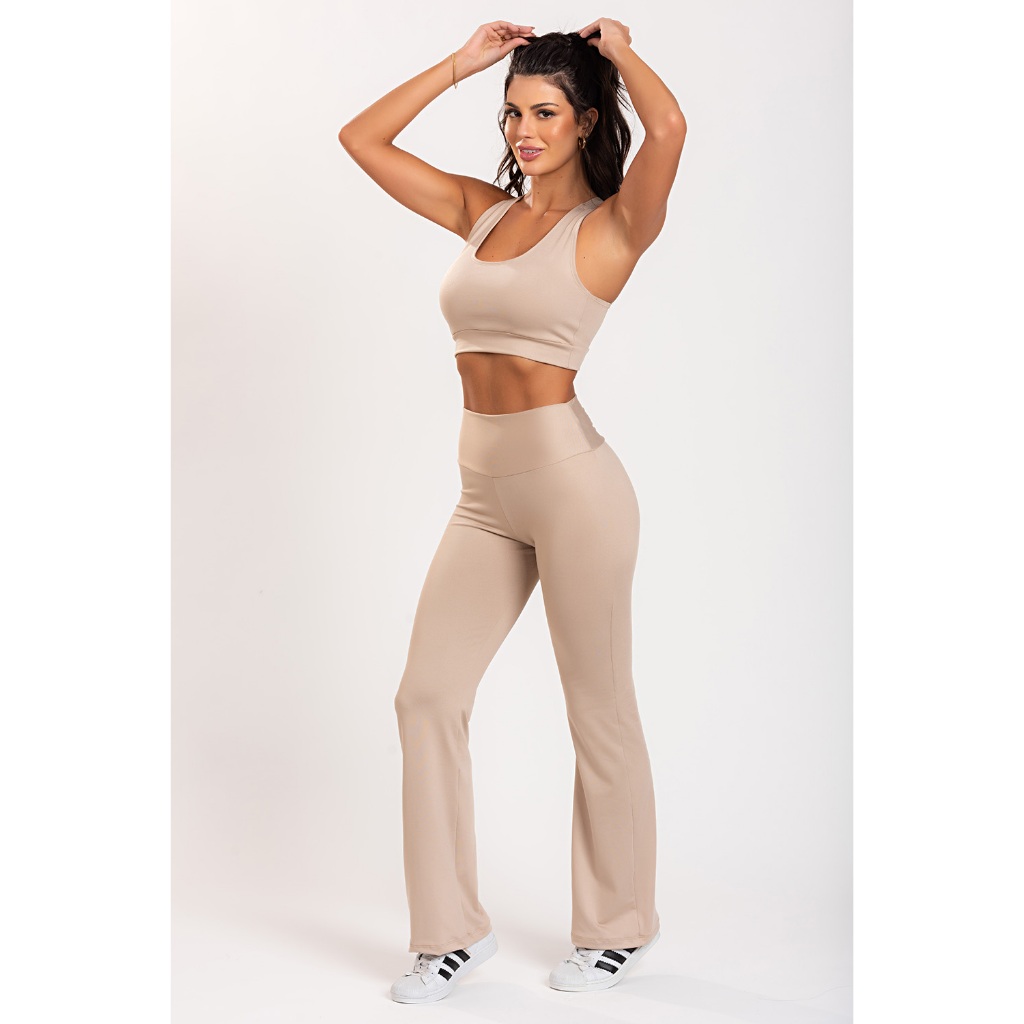 Calça Legging Nude Bailarina Flare Boca de Sino Poliéster Moda Fitness Não Transparente Cintura Alta Plus Size Academia