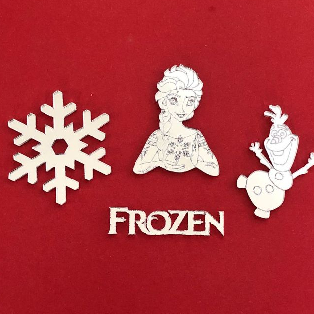 Aplique Frozen na cor Prata  em Acrílico Espelhado " 4cm - Para Personalizados, Lembrancinhas e Artesanatos