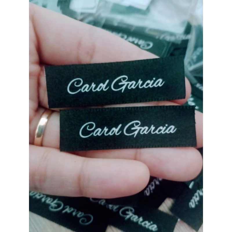 50 Etiquetas De Cetim 1,5 cm x 5 Cm Seladas - Não desfia em Oferta na Shopee