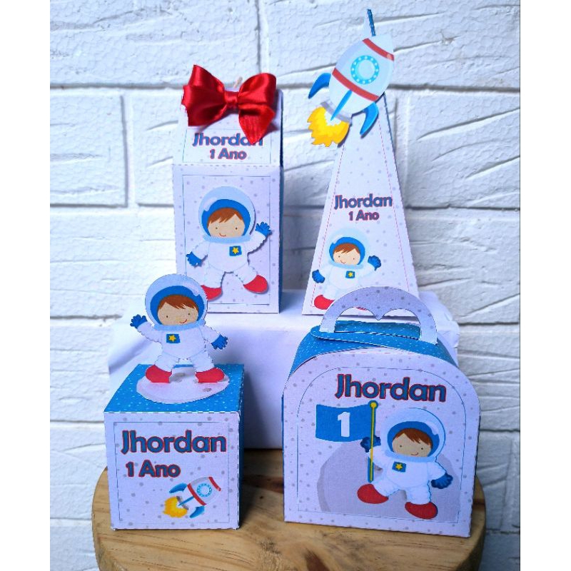 Kit Papelaria Personalizada Astronauta Caixa Caixinha para Festa DESMONTADO