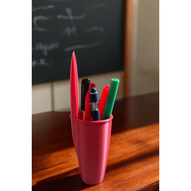 Porta Caneta Lápis em formato de caneta BIC