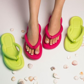 Chinelo Feminino Flip Flop Sandalia Confortavel Nuvem e Antiderrapante Lançamento Imperdiv...