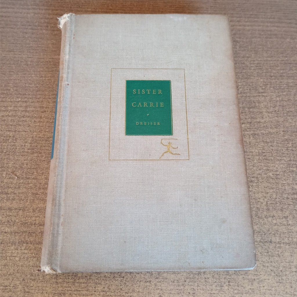 Livro Sister Carrie - Theodore Dreiser (Edição em Inglês) Livro Antigo (1932) Decoração Vintage