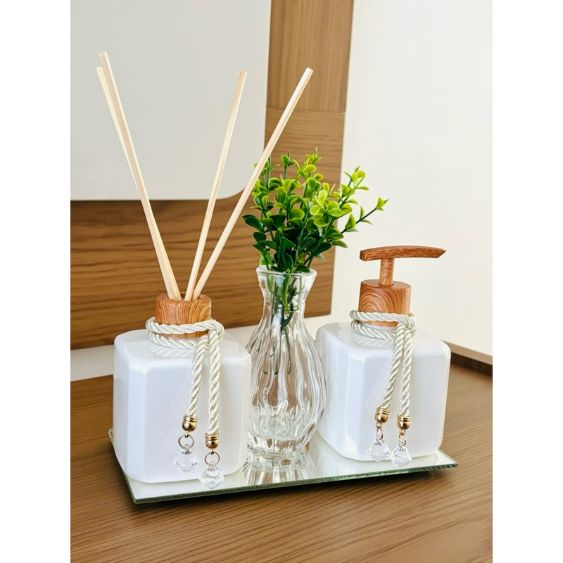 Kit Lavabo Pet Madeira Com Bandeja e Vasinho Luxuoso