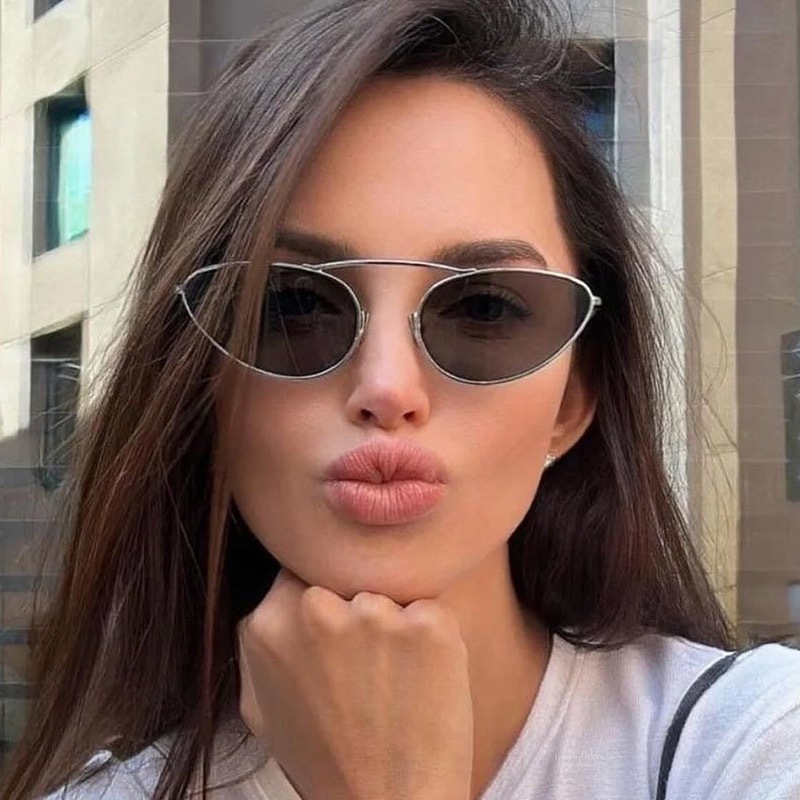 Novos Óculos De Sol De Luxo Metal Cat unissex Eye Light Luxury Sunglasses Fashion