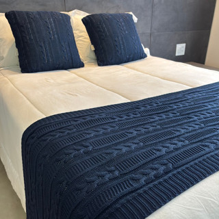 Kit Manta Peseira de Tricot + 2 Capas de Almofada para Cama e Sofá Queen Decoração RAVENA