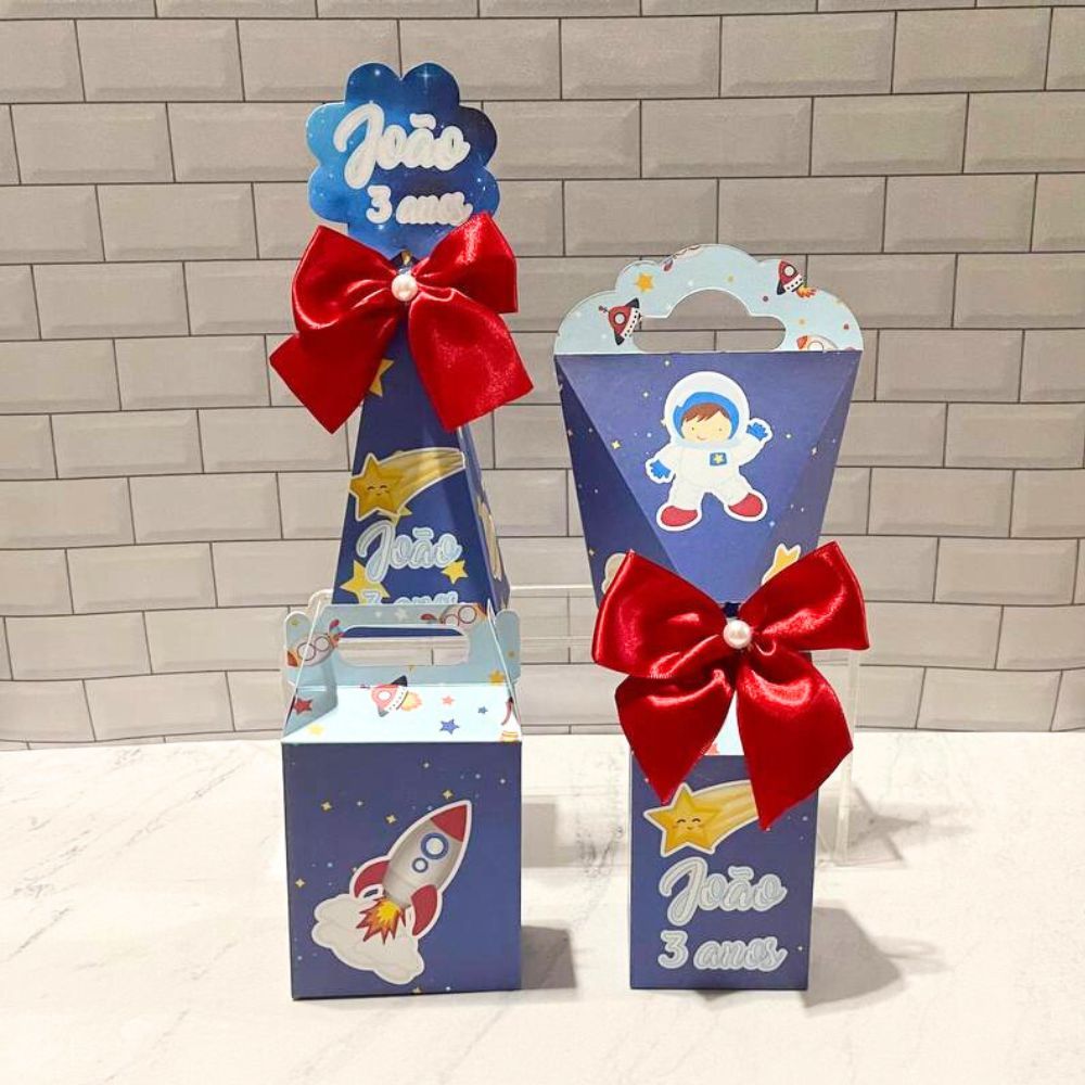 KIT PERSONALIZADOS ASTRONAUTA, LEMBRANCINHA DE FESTA, CAIXINHAS, FESTA INFANTIL, ANIVERSARIO, E LEMBRANCINHAS ESPACIAIS.