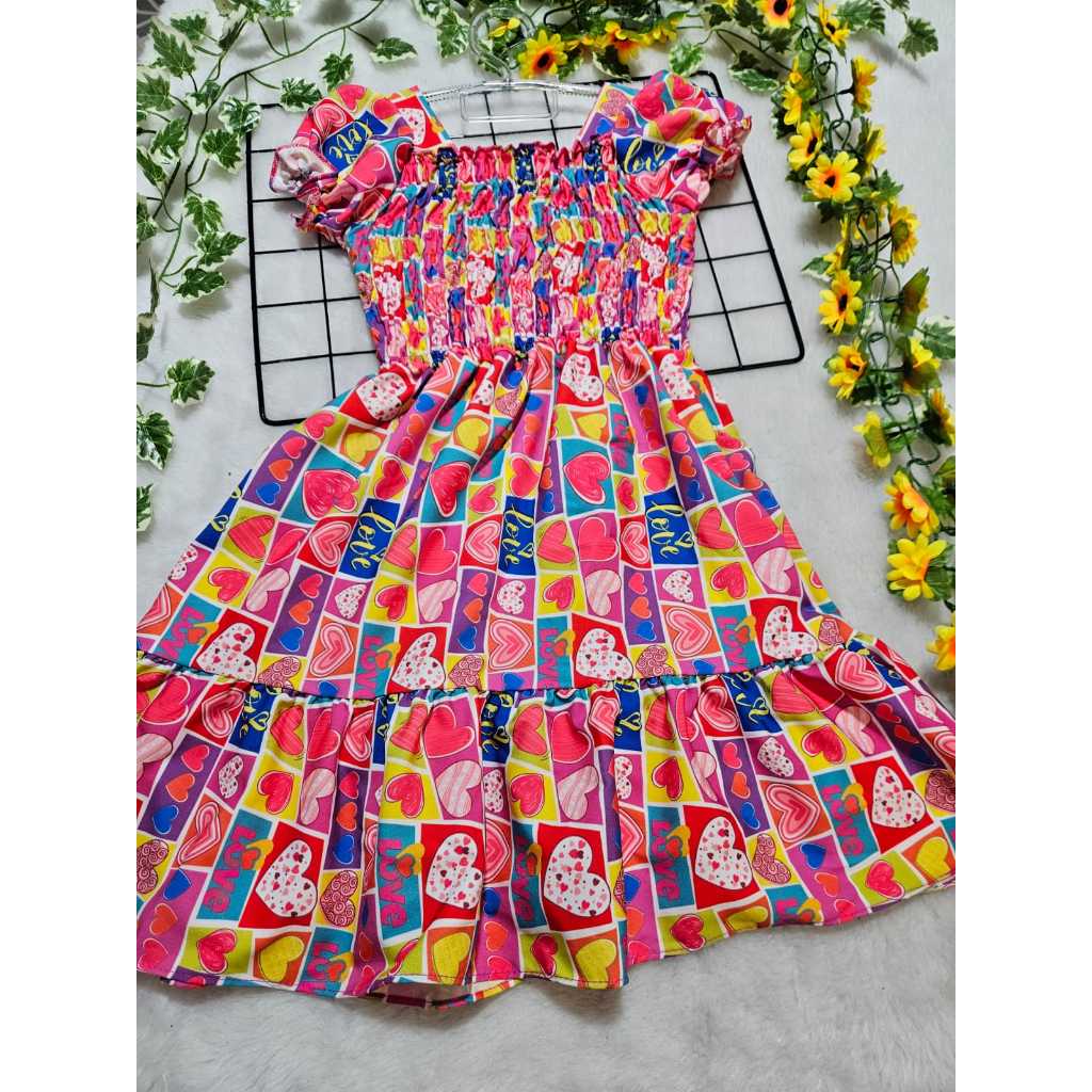 Flor de Lis - Vestido Infantil Estampado e Colorido - Vestindo sua pequena com alegria e encanto!