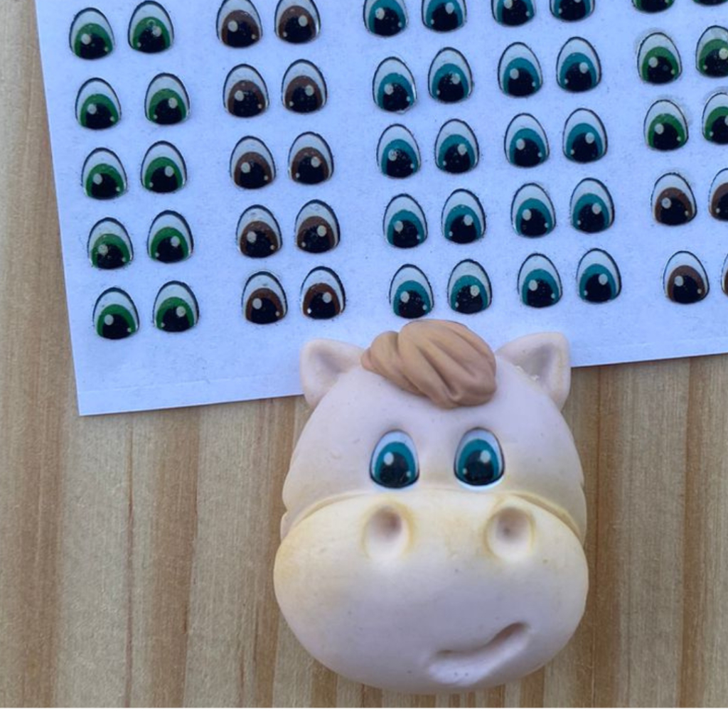 Cartela de Olhinhos Comestíveis de Gelatina Confeitaria Pasta Americana Glacê Real Modelo 05 em Oferta na Shopee