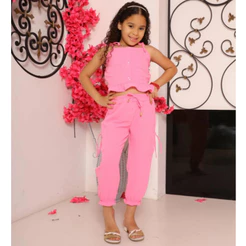 Conjunto infantil menina cropped e calça jogger cargo liso de luxo tamanhos 2 aos 8 anos