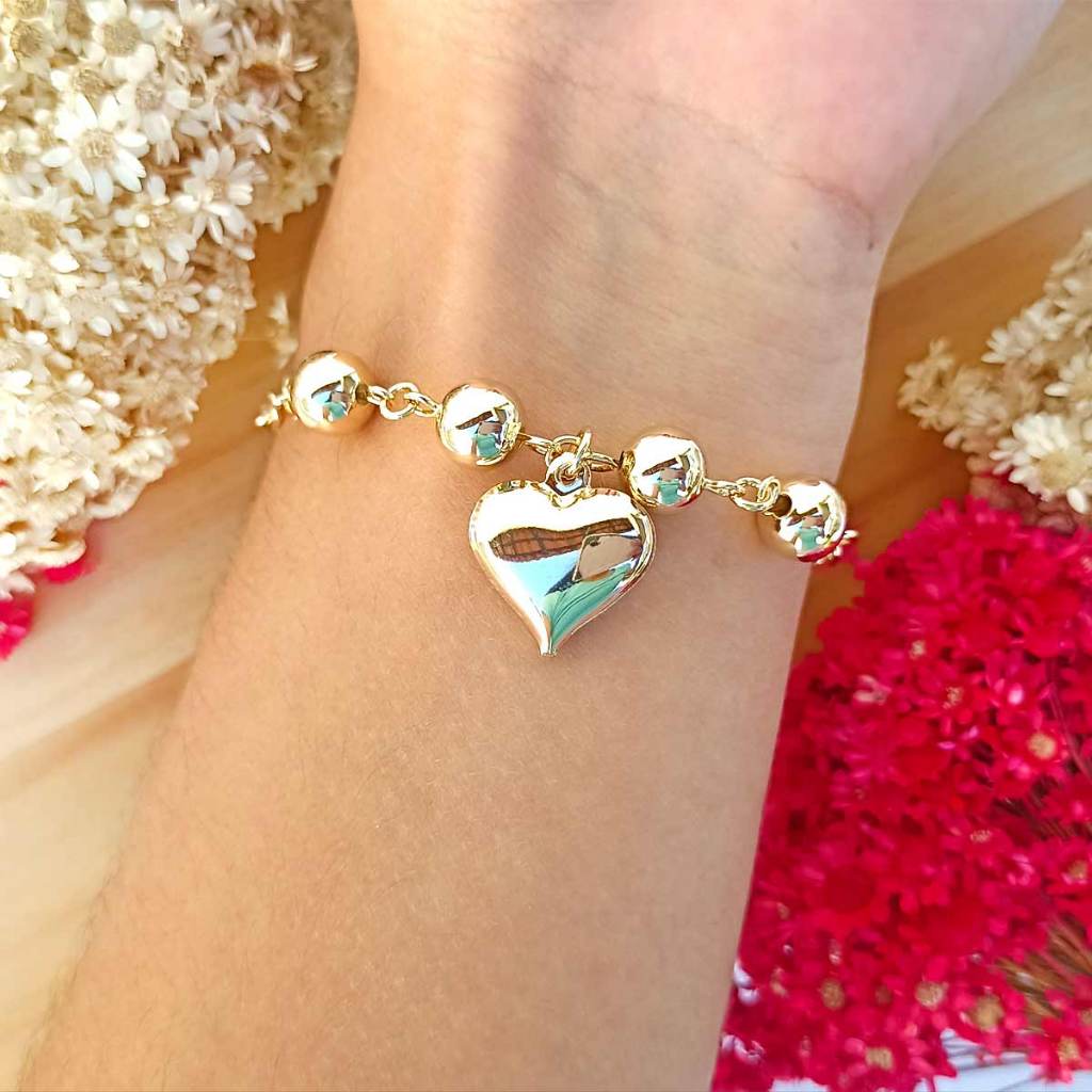 Pulseira Corrente Cartier com Bolas Douradas e Pingente de Coração Folheada em Ouro 18K