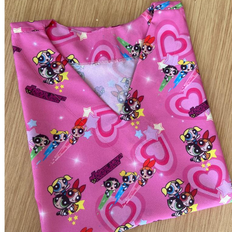 Scrub feminino Bata cirúrgica personalizada (SOMENTE A BATA TECIDO OXFORDINE ESTAMPA VARIADAS). em Oferta na Shopee