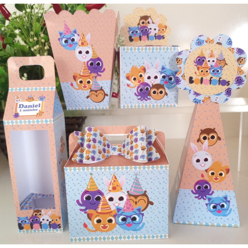 KIT FESTA PERSONALIZADA PARA LEMBRANCINHA DE ANIVERSÁRIO - BOLOFOFOS. CAIXINHAS PARA FESTA.