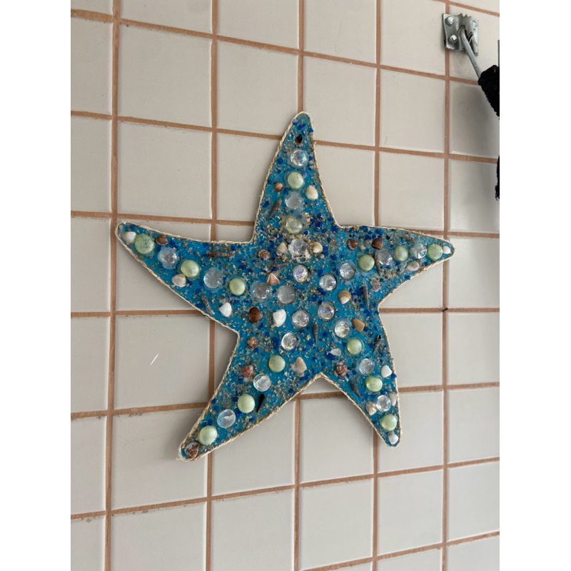 Estrela do Mar Decorativa. Inspirado na Cultura Caiçara, feito em MDF, Conchas Naturais, Cascalhos e Pedras