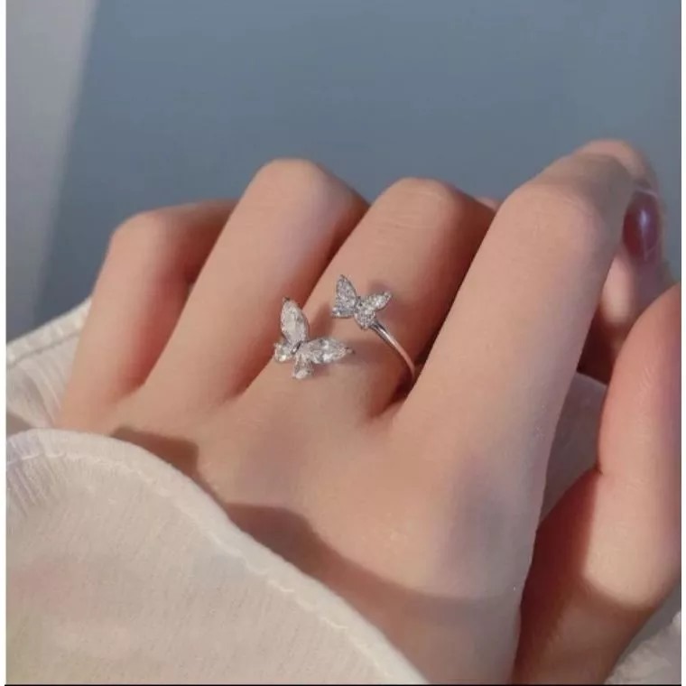 Anel Borboleta Ajustável Com Brilho- Cor Prata