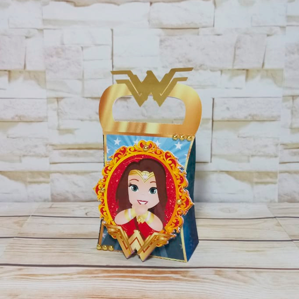 Sacolinha surpresa 3D personalizada - Mulher Maravilha - Kit com 10