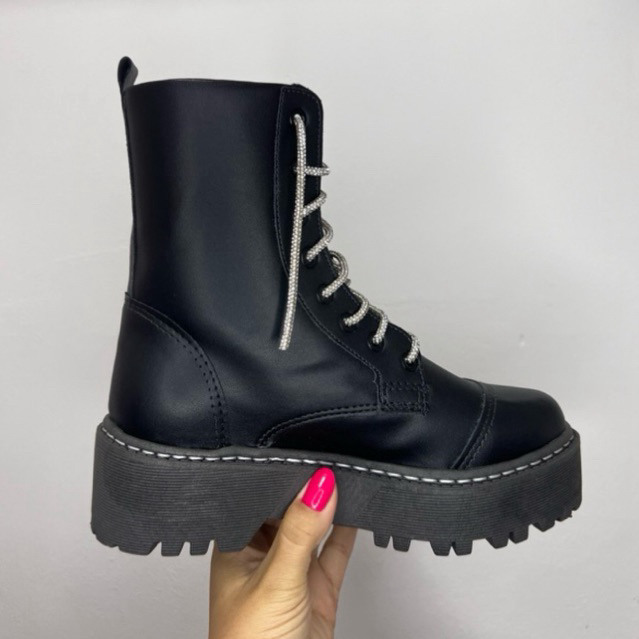 Bota Coturno strass 2 em 1 Feminino Blogueira Militar Tratorado Plataforma Confort