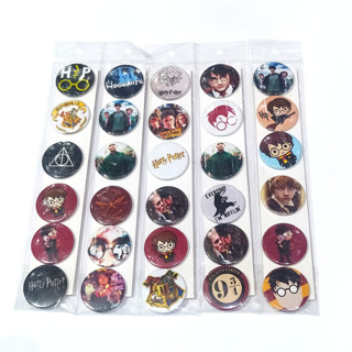 Cartela De Buttons Pins Broche Harry Potter Com 6 Unidades Sortidas Universo Séries / Filmes / PotterHead em Oferta na Shopee