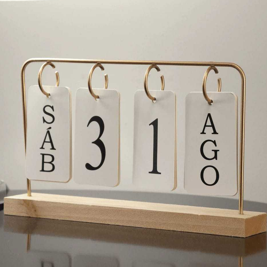 Calendário de Mesa Decorativo Permanente Com Plaquinhas Madeira Decoração Escritório em Oferta na Shopee