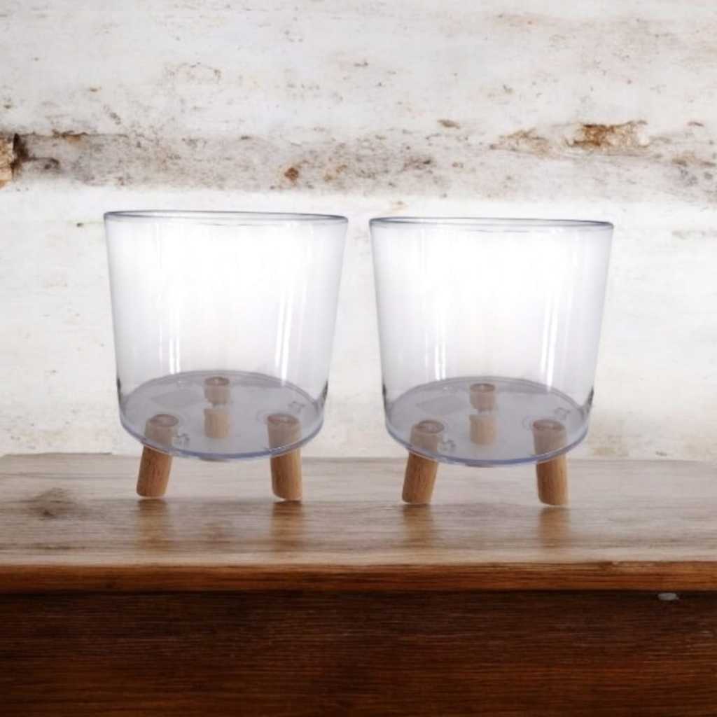 Kit Com 2 Vasos Cachepot Plásticos Transparentes Com Pés De Madeira 15x19cm Acrilico