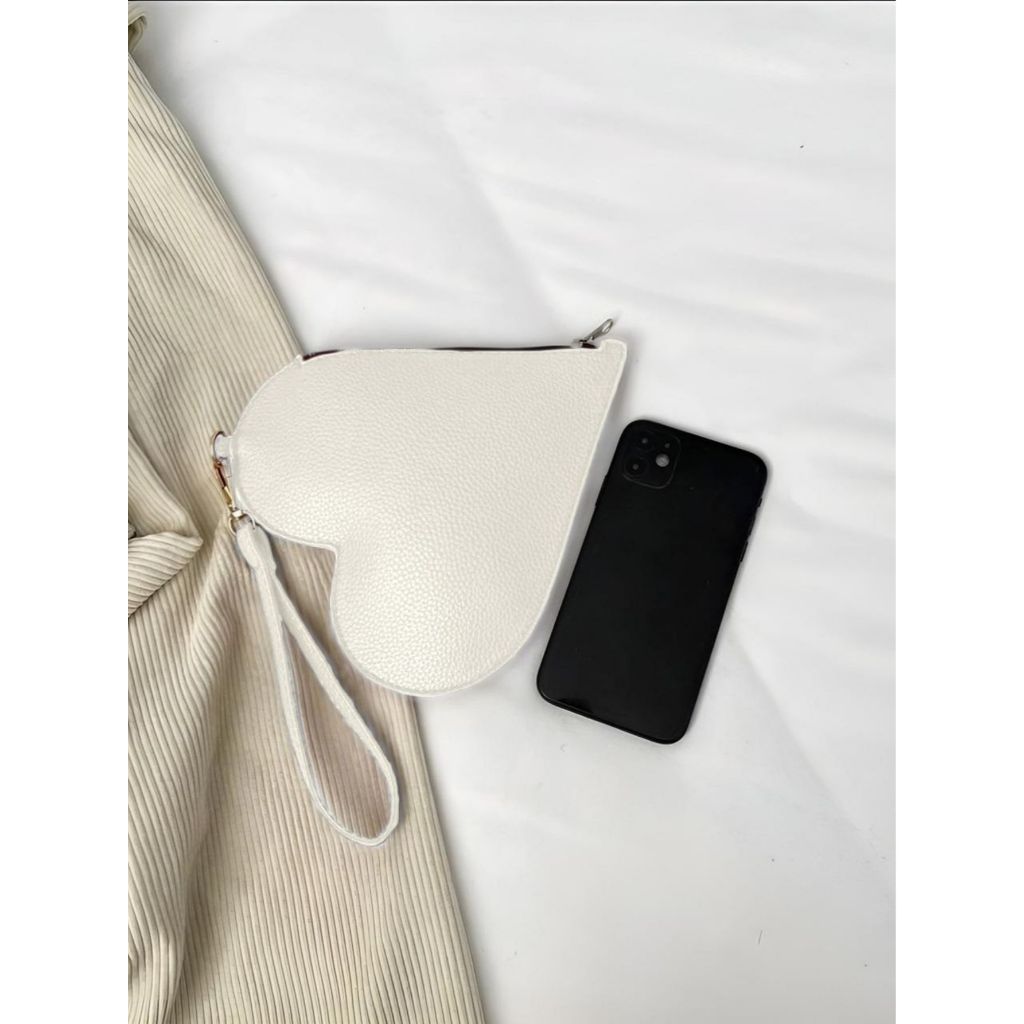 Bolsa De Mao Coraçao Feminina Simples e Elegante Bolsas Clutches — imagem 2 de 2