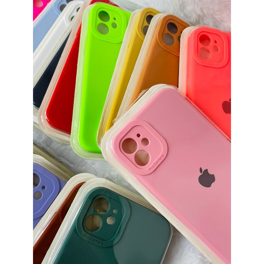 CAPA CAPINHA CASE PARA IPHONE 11 NORMAL  A SILICONE INTERIOR AVELUDADA COM CÂMERA FECHADA......