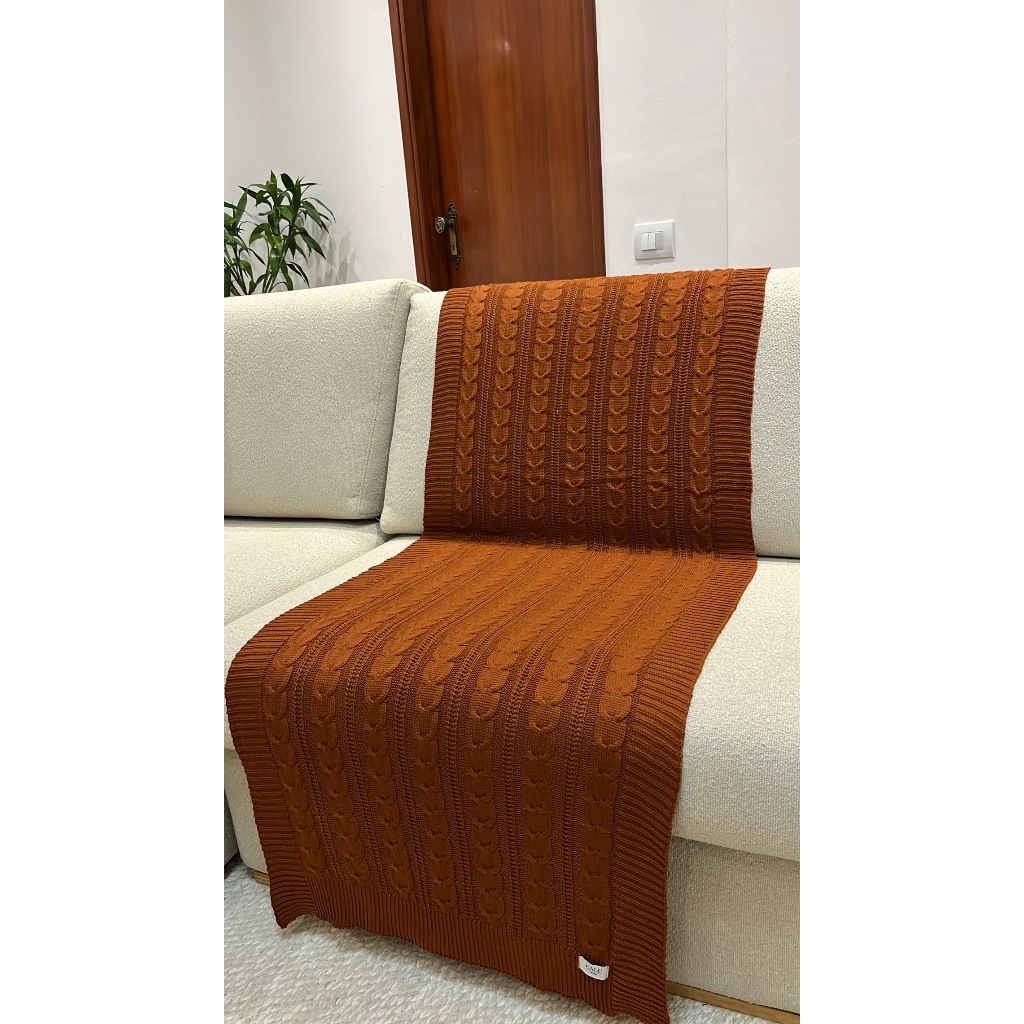 Peseira Manta Trança Tricot Cama Solteiro 160x60cm Madrid Peseira Manta Trança Tricot Cama Solteiro 160x60cm Madrid