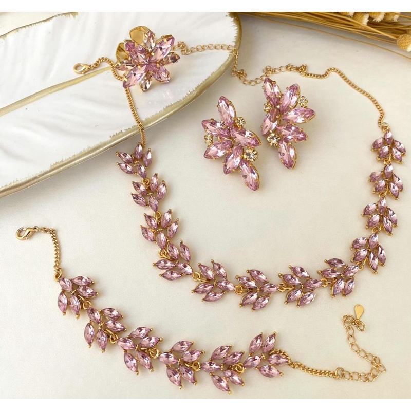 Brinco, colar, anel e pulseira rosa claro com banho dourado Gold festa luxo brinco rosa rose colar rosa