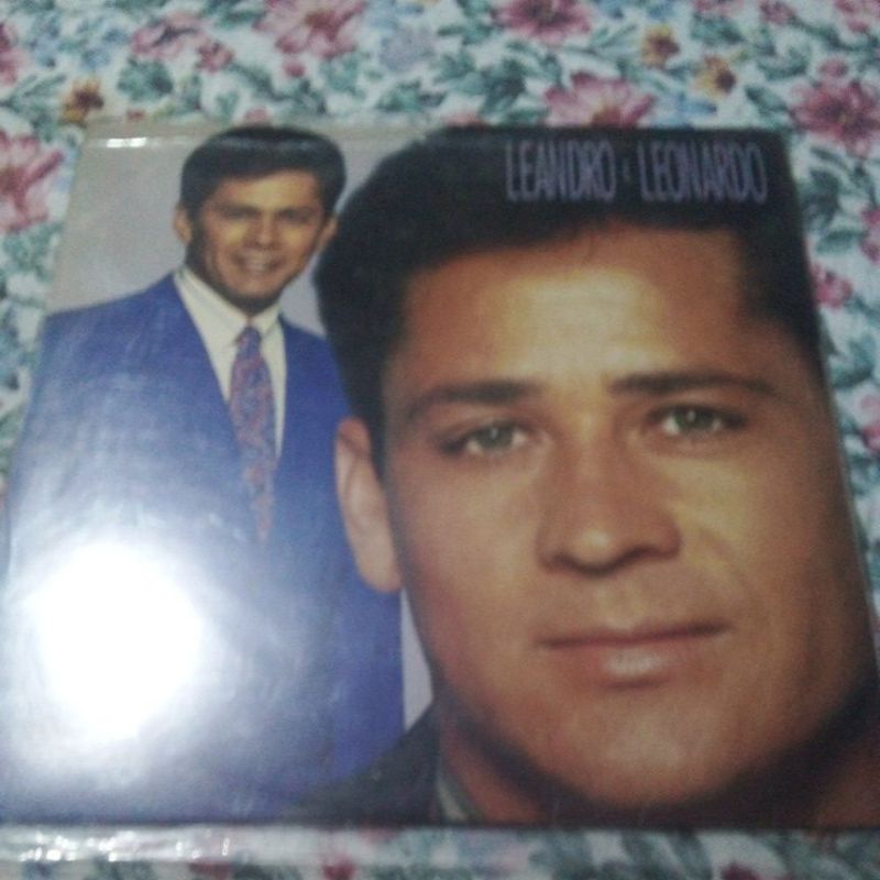 disco vinil Leandro e Leonardo com encarte