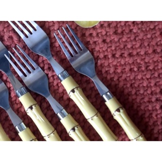 KIT COM 6 GARFOS DE MESA EM ACO INOX CABO BAMBU IMITANDO MADEIRA PLASTICO em Oferta na Shopee