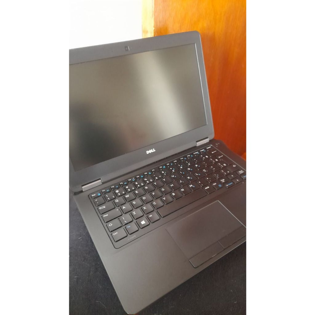 Notebook Dell E5250 Intel Core I5 8GB ram 240GB SSD