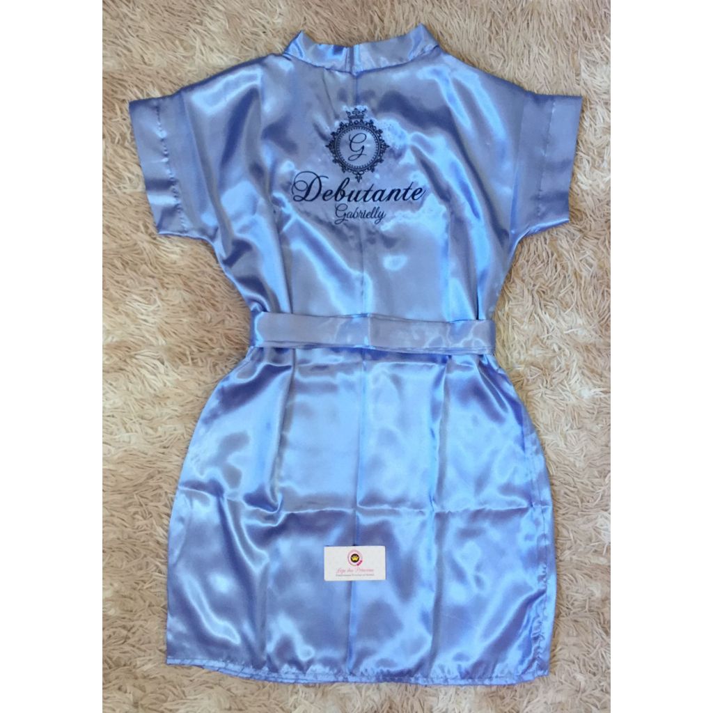 Robie Hobby Robem Robe de Cetim Bordado com Nome Debutante Brasão ou Máscara Padrão Promoção Presente