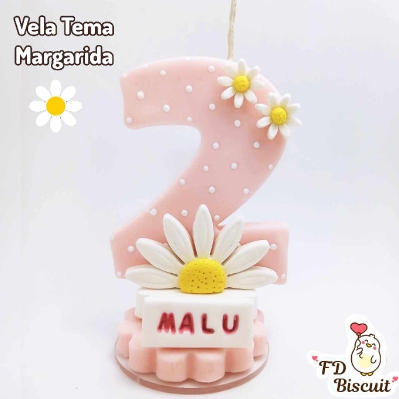 Vela de Biscuit tema Margarida com nome - Topo de bolo personalizado de flor para festa de aniversário