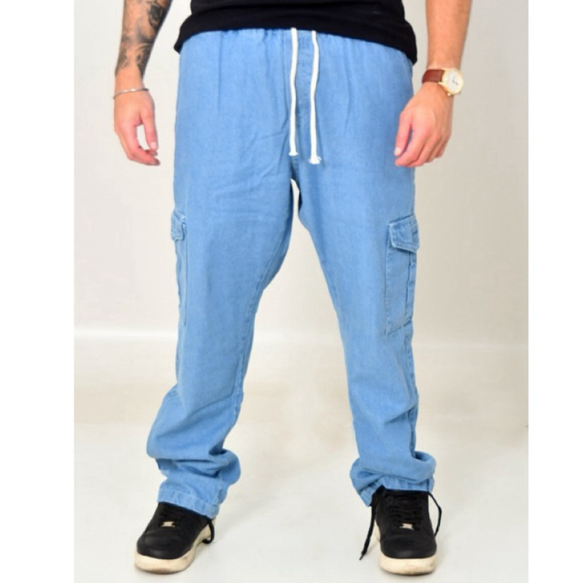 CALÇA CARGO JEANS E SARJA UNISSEX LARGA 6 BOLSOS CORDÃO PARA AMARRAR DO P AO GG