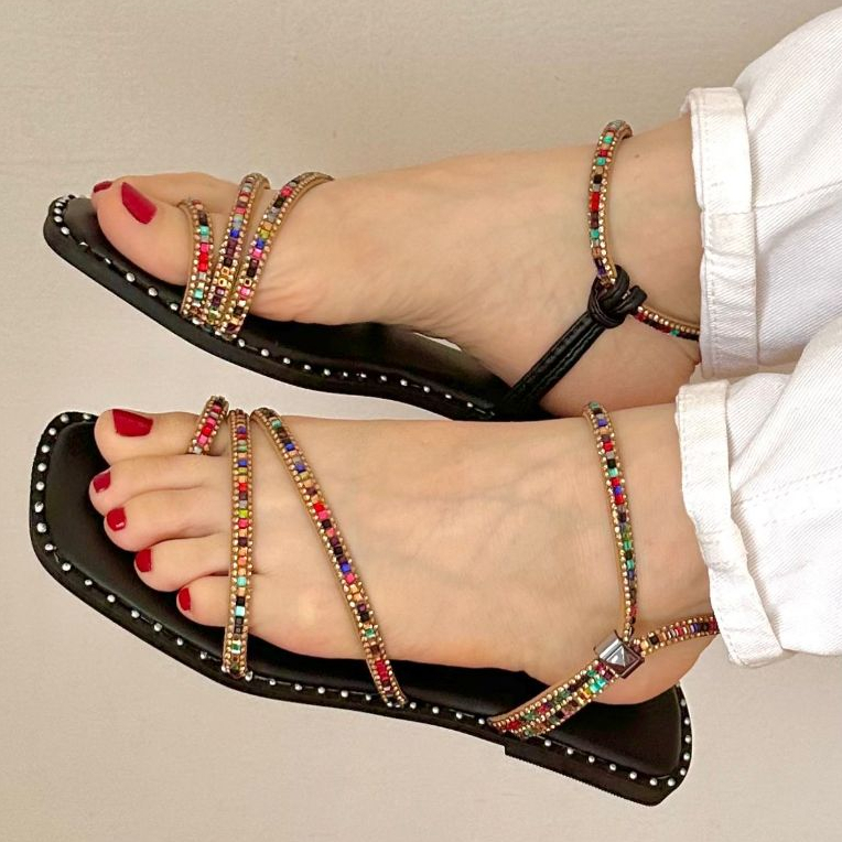Sandália Feminina Strass Pedraria Rasteirinha Confortável Tendência Elegante Novidade Verão