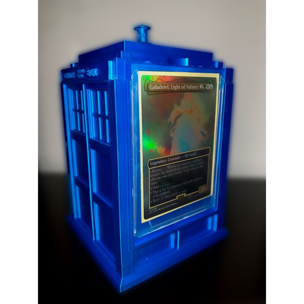 DeckBox TARDIS - DOCTOR WHO 3D: Guarde 100cartas TCG/Magic com Estilo e Viaje no Tempo em Cada Jogo!