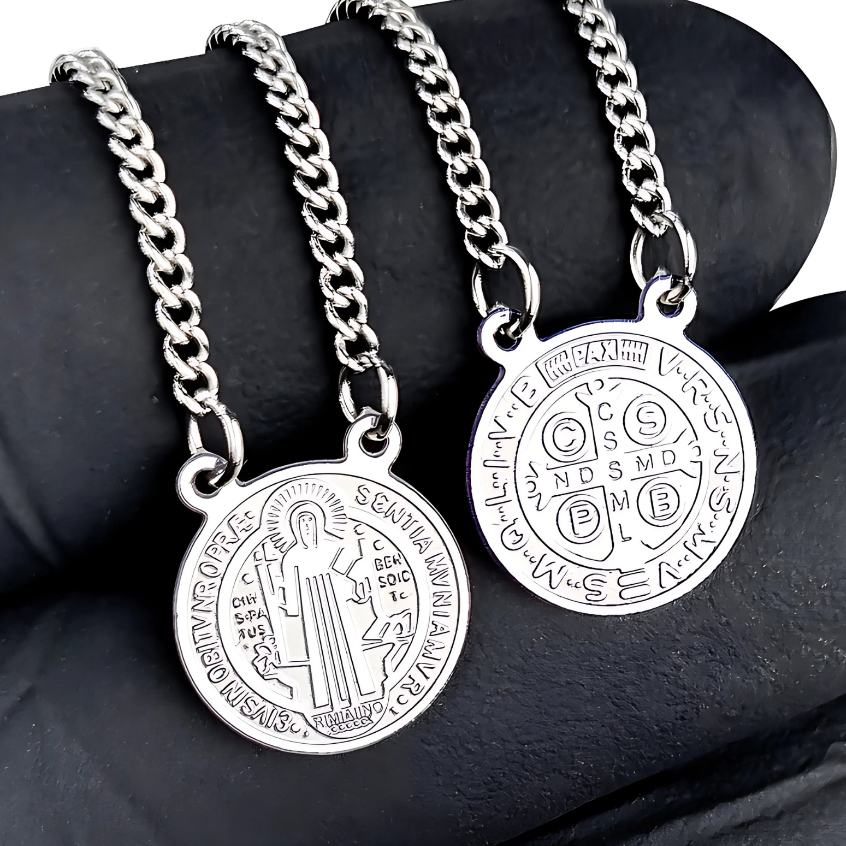 Colar Escapulário  de Aço Inox Prata São Bento Inoxidável 316L  Masculina Feminino