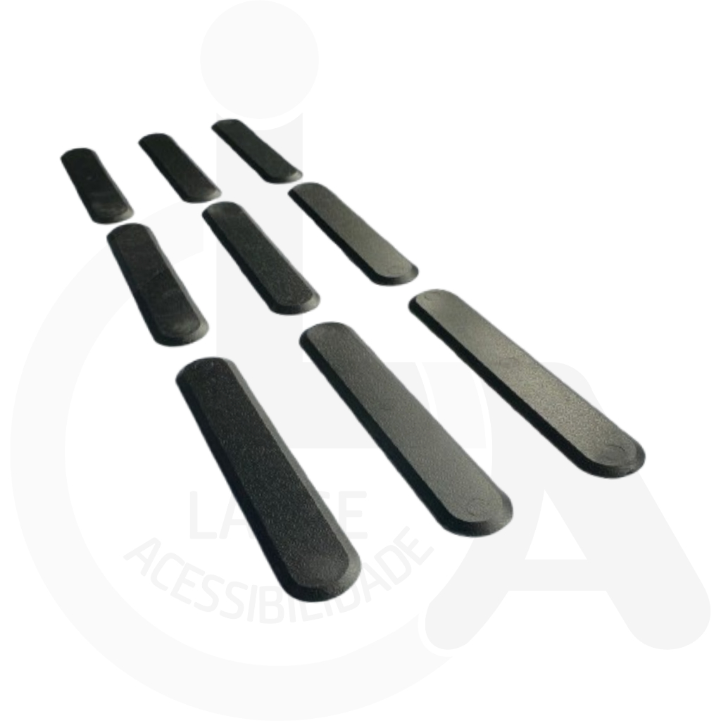 ELEMENTO TATIL DIRECIONAL PVC ADESIVADO PRETO