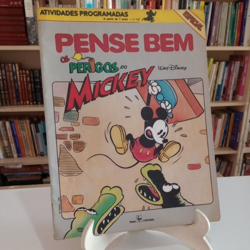 Revista Pense Bem Especial Os Perigos do Mickey - Walt Disney